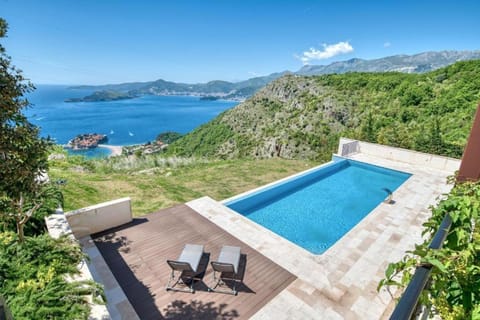 Pool view, Sea view, Swimming pool, sunbed