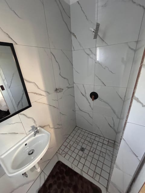 New Dawn Guest House Bed and Breakfast in Cape Town