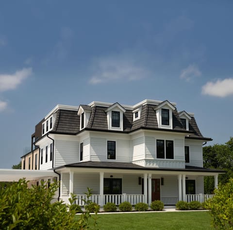 Property building, Day