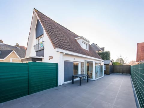 Property building, Summer