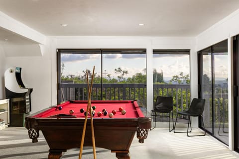 Stunning View Estate with Pool & Game Room House in La Mesa