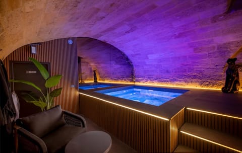 Spa and wellness centre/facilities, Swimming pool