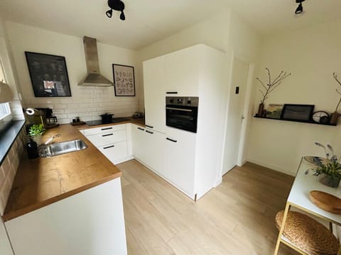 Ons huisje in Schoot House in Weert