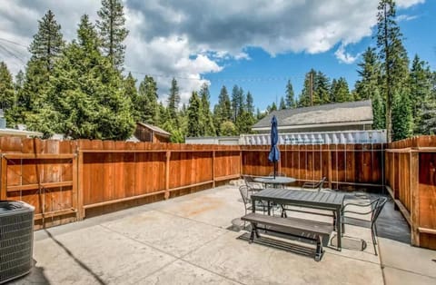 Villager in the Heart of Shaver Family Friendly House in Shaver Lake