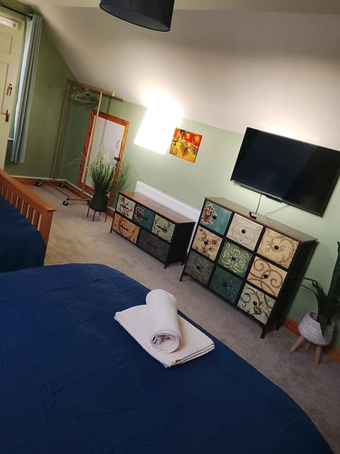 TV and multimedia, Bedroom