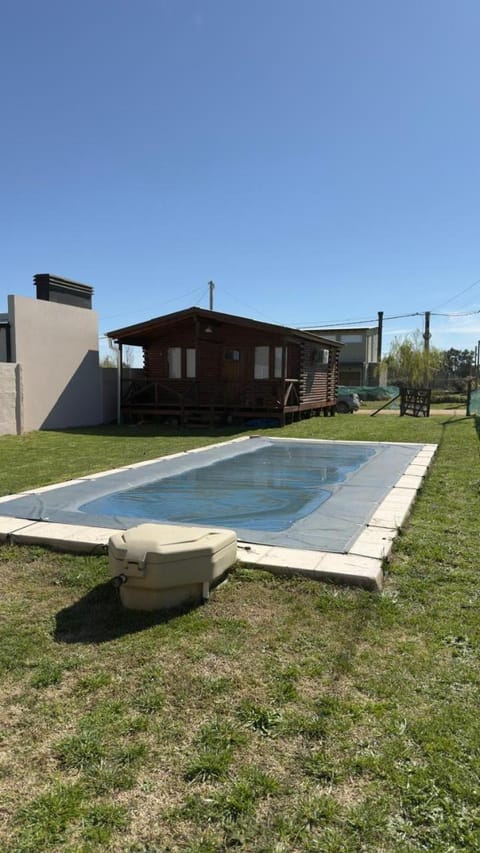 Off site, Garden, Swimming pool, Swimming pool