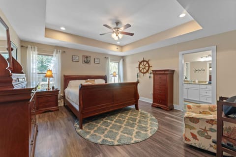 Foley 3BR-2BA - Hot Tub - 7 Miles to Beach House in Foley