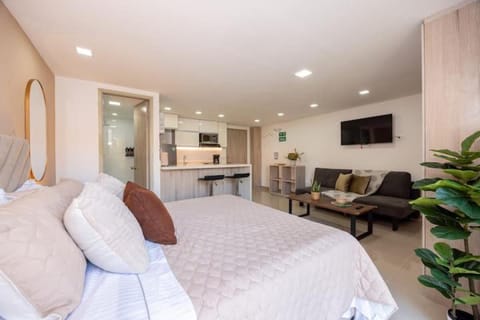 Bed, Garden, TV and multimedia, Kitchen or kitchenette, Living room, Decorative detail, Bedroom, microwave, acessibility