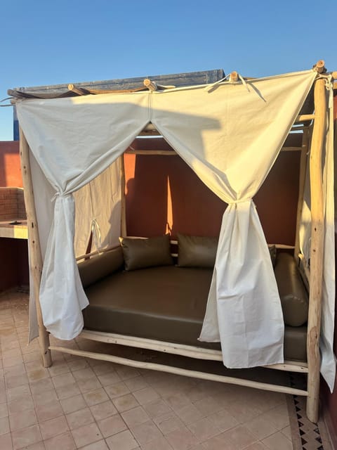 Bed, Day, Balcony/Terrace