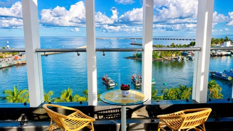Day, Natural landscape, View (from property/room), Dining area, River view, Sea view
