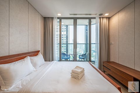 Bed, Bedroom, towels, wardrobe