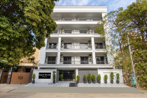 Property building, Spring, Day