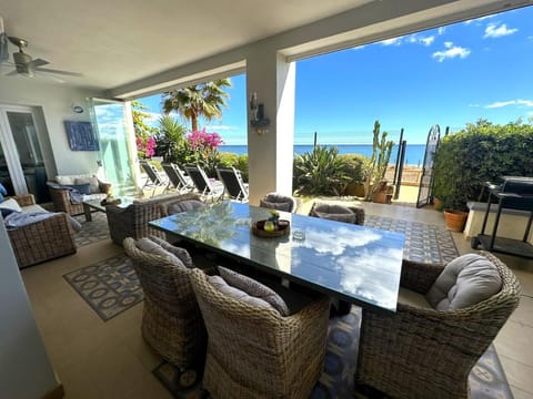 Garden, View (from property/room), Balcony/Terrace, Seating area, Dining area, Sea view