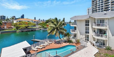 Balcony/Terrace, River view, Swimming pool