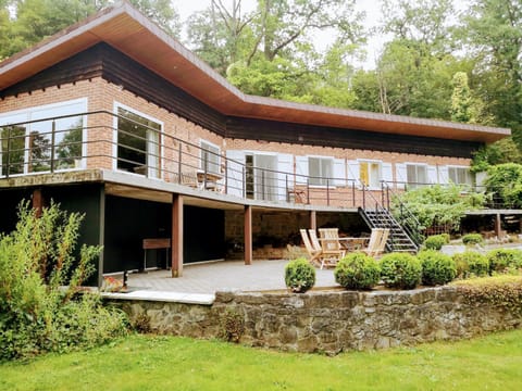 Property building, Facade/entrance, Garden