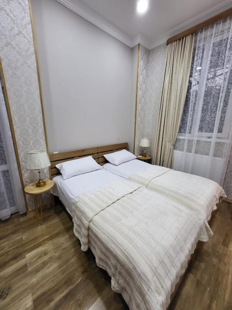 Photo of the whole room, Bedroom, towels