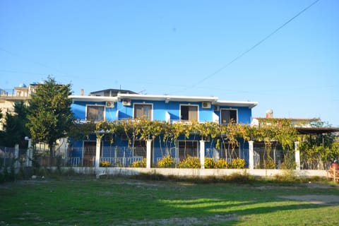 Property building, Day, Garden, Garden view