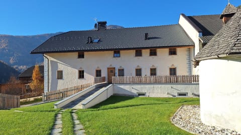 Property building, Day, Natural landscape, Mountain view