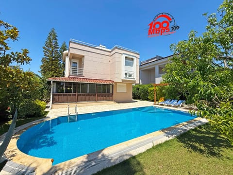 Property building, Day, Garden, Garden view, Pool view, Swimming pool, sunbed