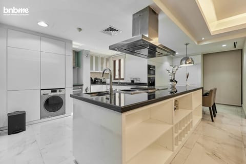 Kitchen or kitchenette, dishwasher, oven, pet friendly, stove, toaster, washing machine