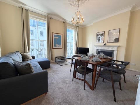 Living room, Photo of the whole room, Dining area