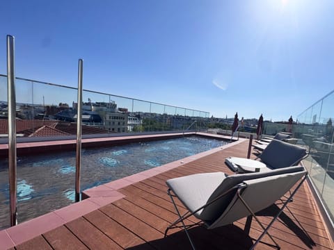 Solarium, Swimming pool