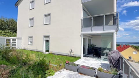 Property building, Garden, View (from property/room), Balcony/Terrace, Garden view