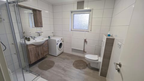 Shower, Toilet, Bathroom, washing machine