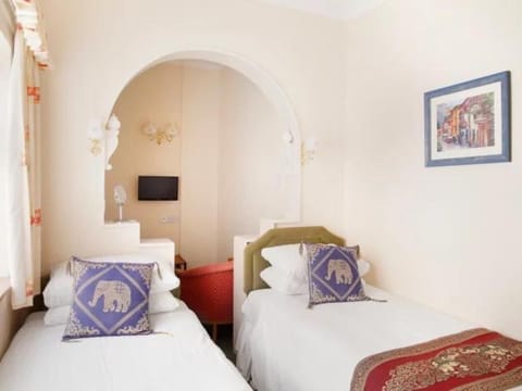 MyRoomz Tudor Rose Original Bed and Breakfast in Blackpool