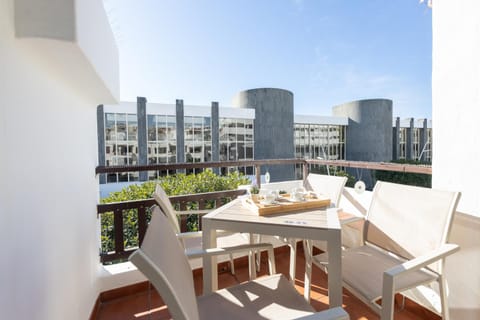 Balcony/Terrace, Balcony/Terrace