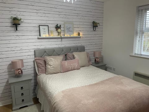 Double room with en-suite Bed and Breakfast in Widnes