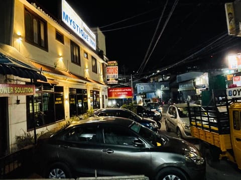 Property building, Night, City view, Street view, Parking