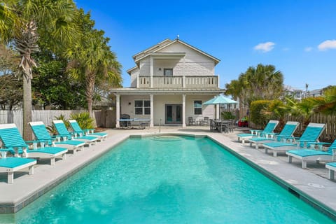 Beaches and Dreams - Luxury Home with Views of the Ocean & Private Pool House in Destin