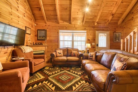 Family-Friendly Cabin with Hot Tub and Game Room Cabin in Cosby