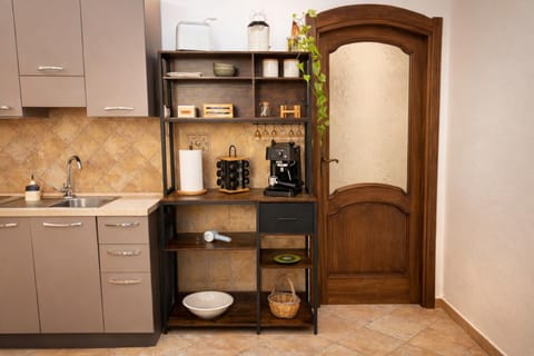 Coffee/tea facilities, Kitchen or kitchenette