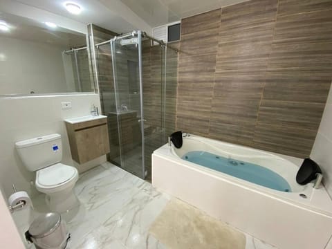 Shower, Hot Tub, Bathroom