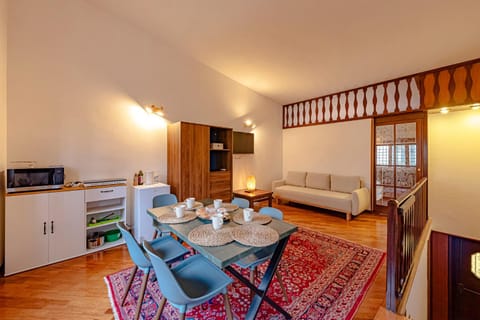Communal lounge/ TV room, Kitchen or kitchenette, Seating area