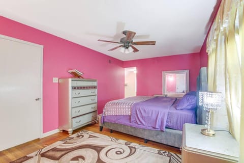 Big Yard • Patio + Grill • Pet Friendly House in Memphis