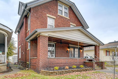 Walk to Marshall University Home with Private Yard! House in Huntington