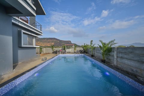 Day, Natural landscape, Mountain view, Pool view, Swimming pool