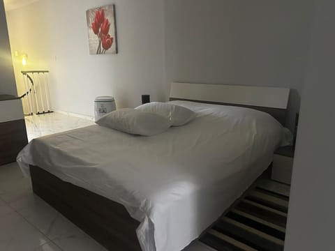 1 bedroom apartment steps away from seafront Apartment in Sliema