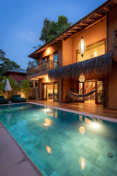 Patio, Pool view, Swimming pool, sunbed