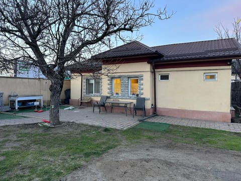 Căsuța Tenu House in Craiova