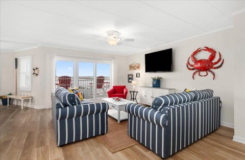 Downtown 2 Bedroom White Marlin Condo short walk to the Beach and Boardwalk! House in Ocean City