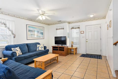 Just Steps to the Boardwalk from this 3 Bedroom Townhome! House in Ocean City