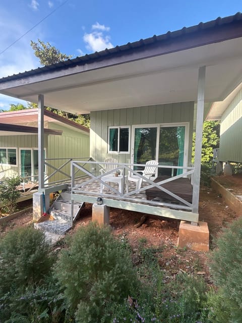 Property building, Patio, Day, Garden, View (from property/room), Balcony/Terrace, Dining area, Garden view