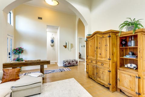 3 Mi to Lake! Belton Getaway with Outdoor Kitchen House in Belton