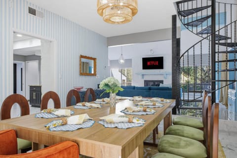 Riverwalk Villa Game Room Grill Heated Pool House in San Antonio