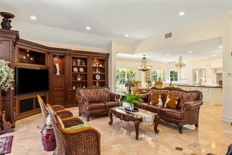 Marbella Lane - Tranquil Country Escape Getaway House in Placentia