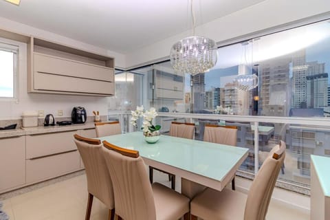View (from property/room), Dining area, Communal kitchen, toaster